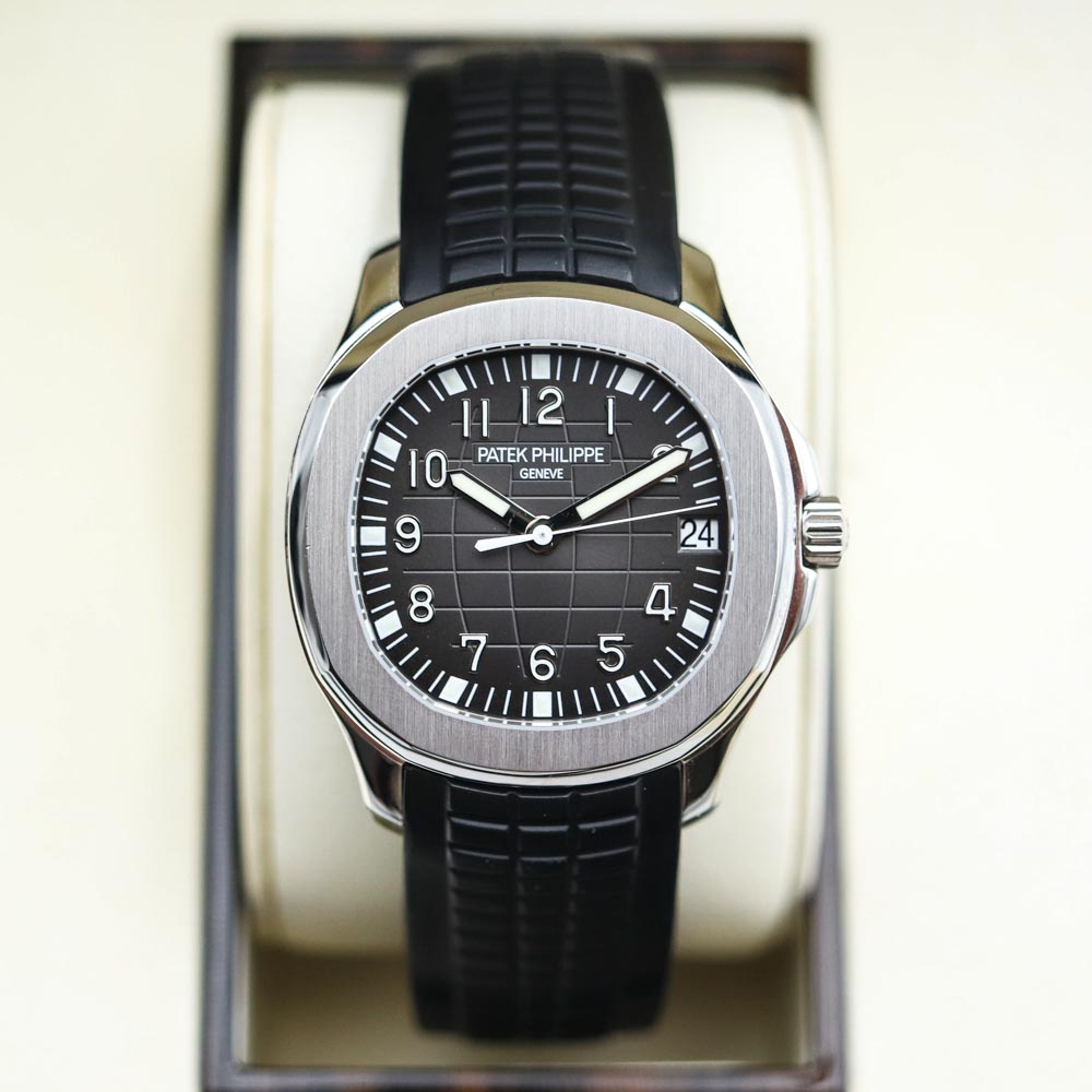 Patek Philippe Aquanaut 5165A Jumbo