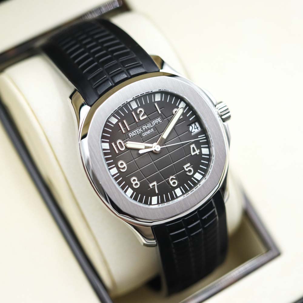 Patek Philippe Aquanaut 5165A Jumbo