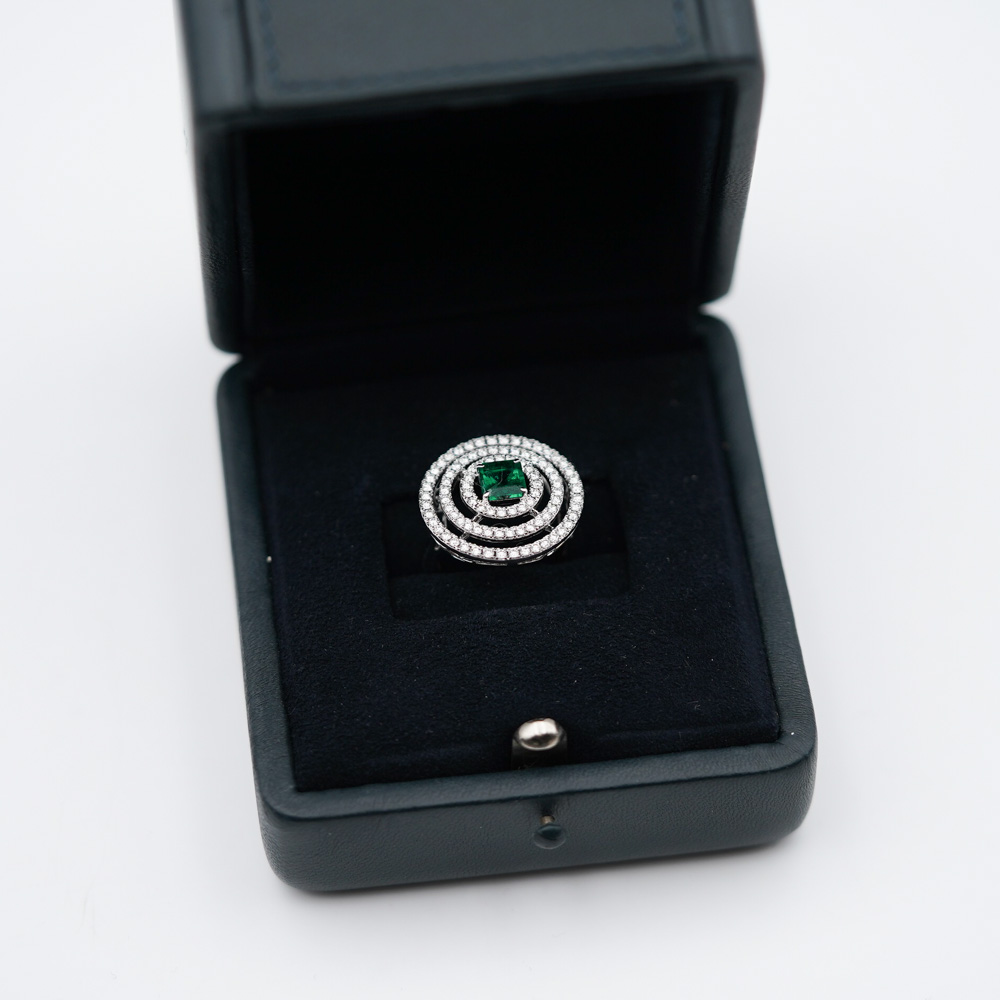 Graff Bulls Eye Emerald