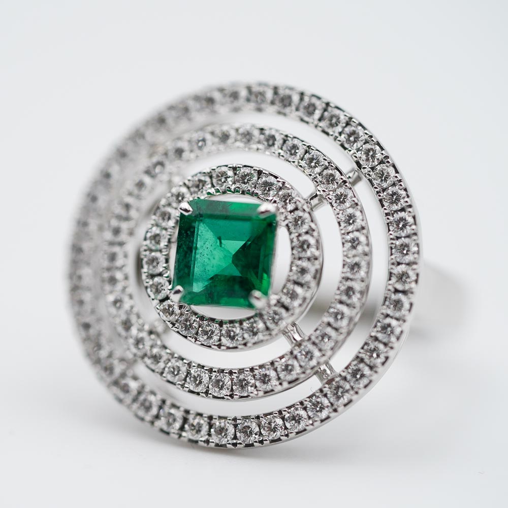 Graff Bulls Eye Emerald