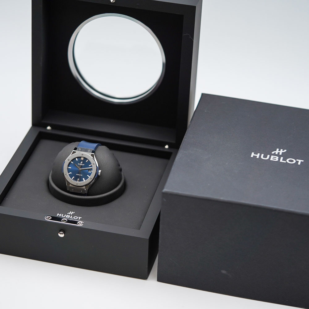 Hublot Classic Fusion 38 Titanium