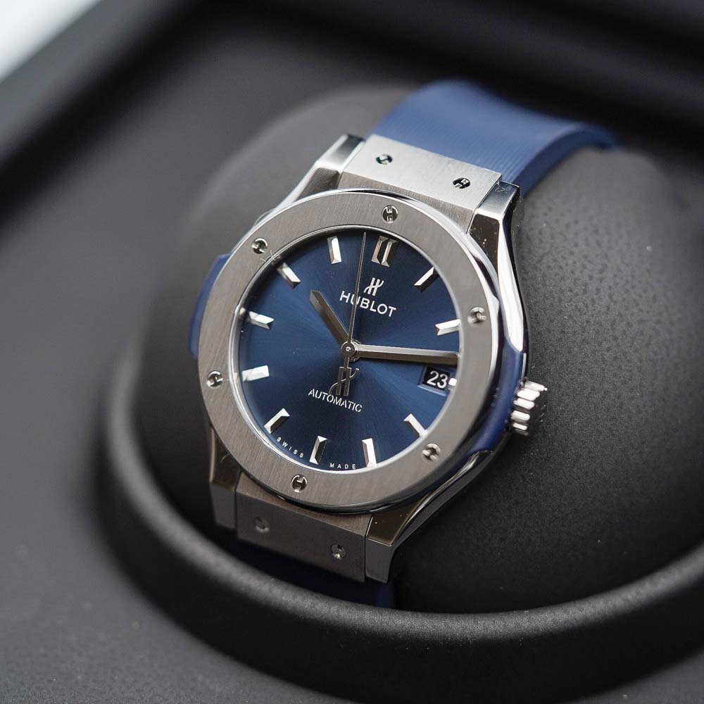 Hublot Classic Fusion 38 Titanium