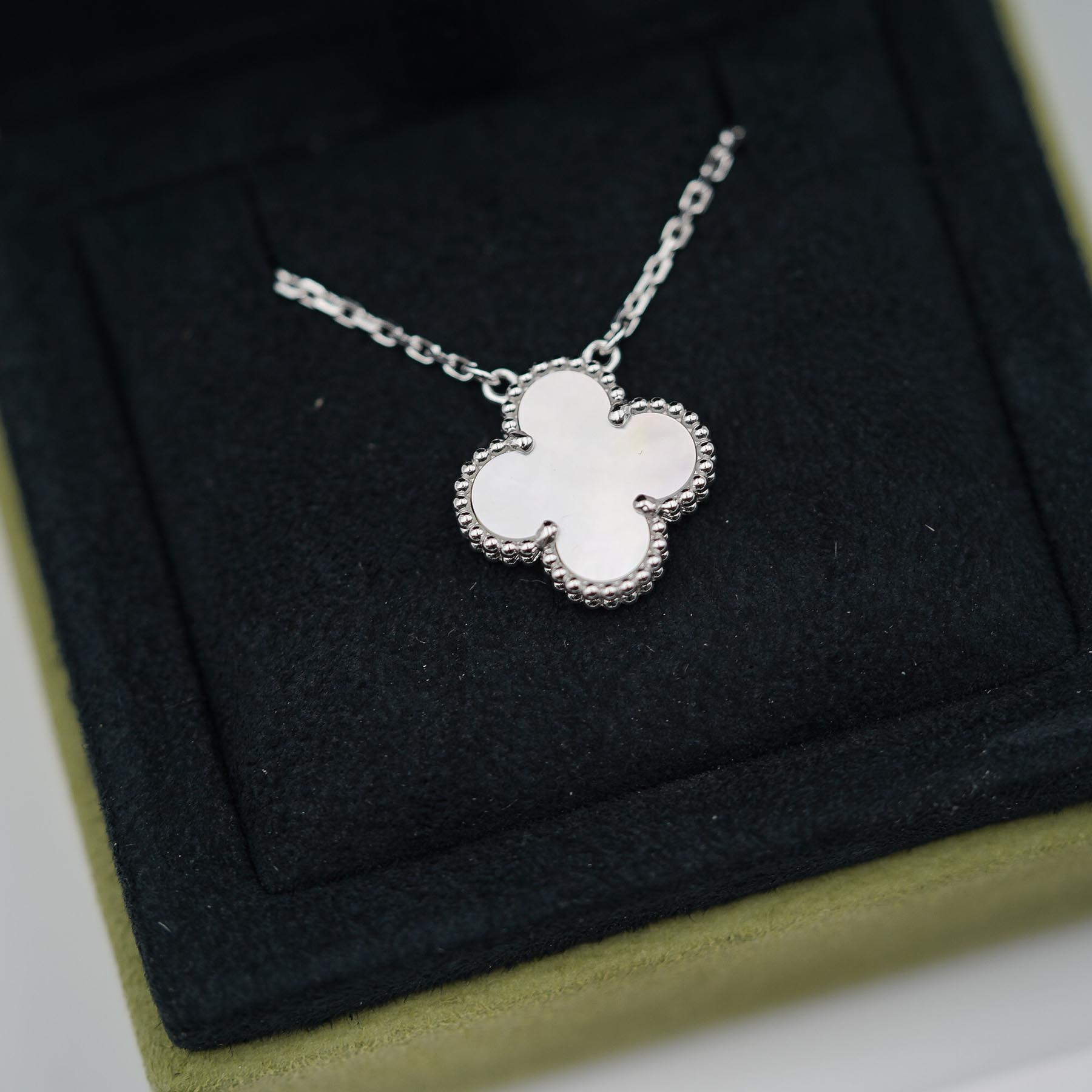 Van Cleef & Arpels Vintage Alhambra pendant