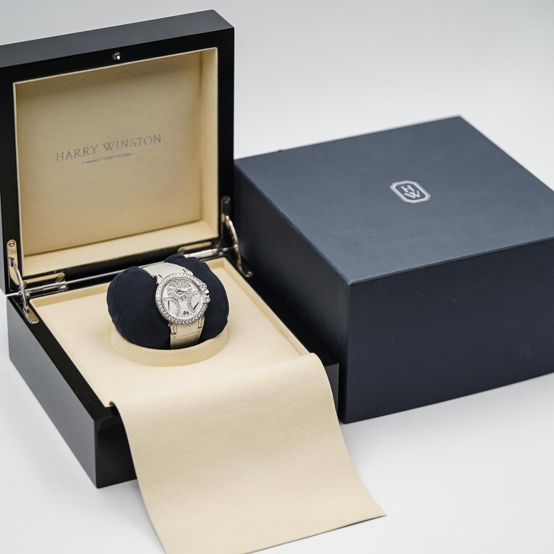 Harry Winston Ocean Bi-retrograde 36mm