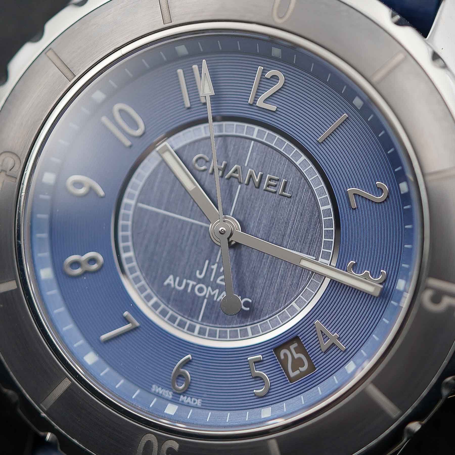 Chanel J12 G10 Automatic 38 mm