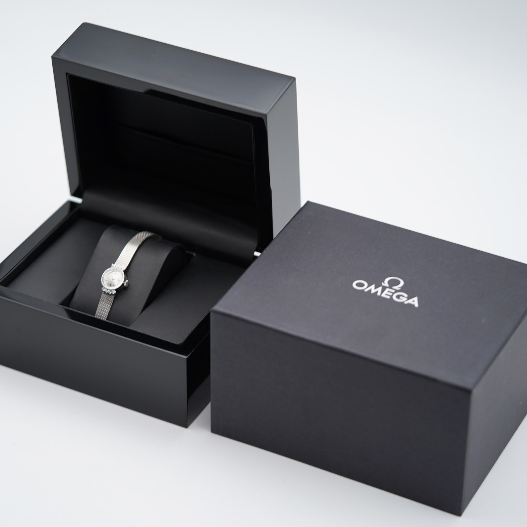 Omega Ladies