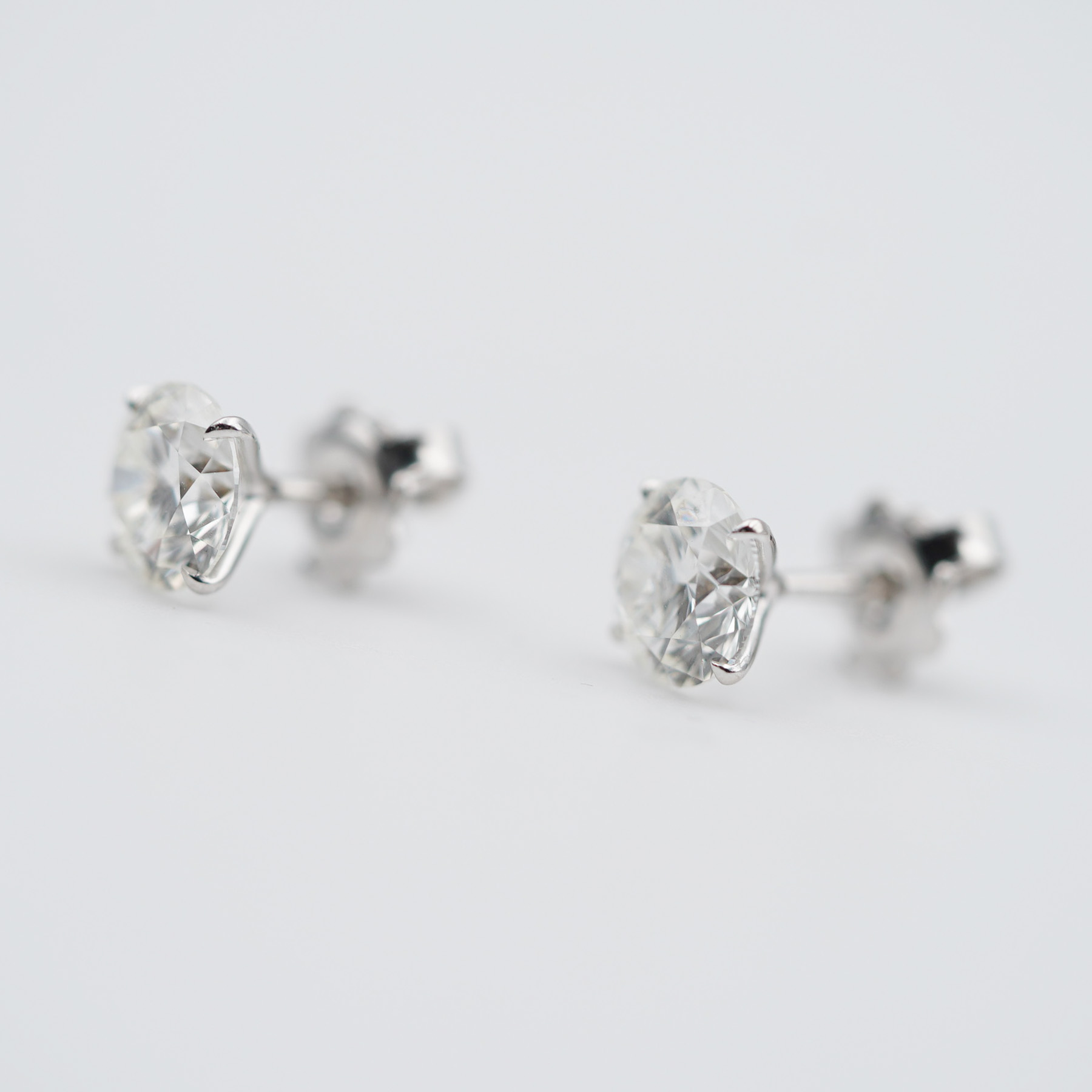 Damiani Diamond Stud