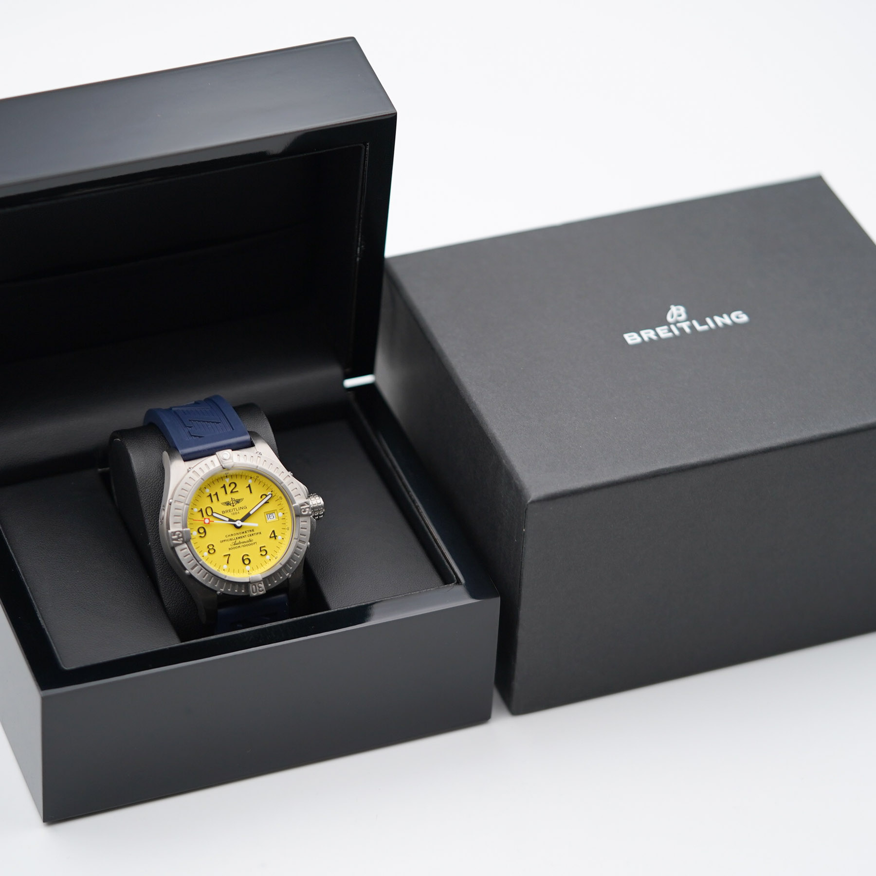 Breitling Avenger Automatic 45 Seawolf