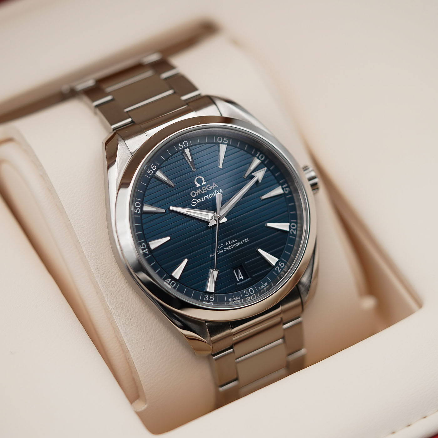 Omega Aqua Terra 150m Co-Axial Master Chronometer 41 mm