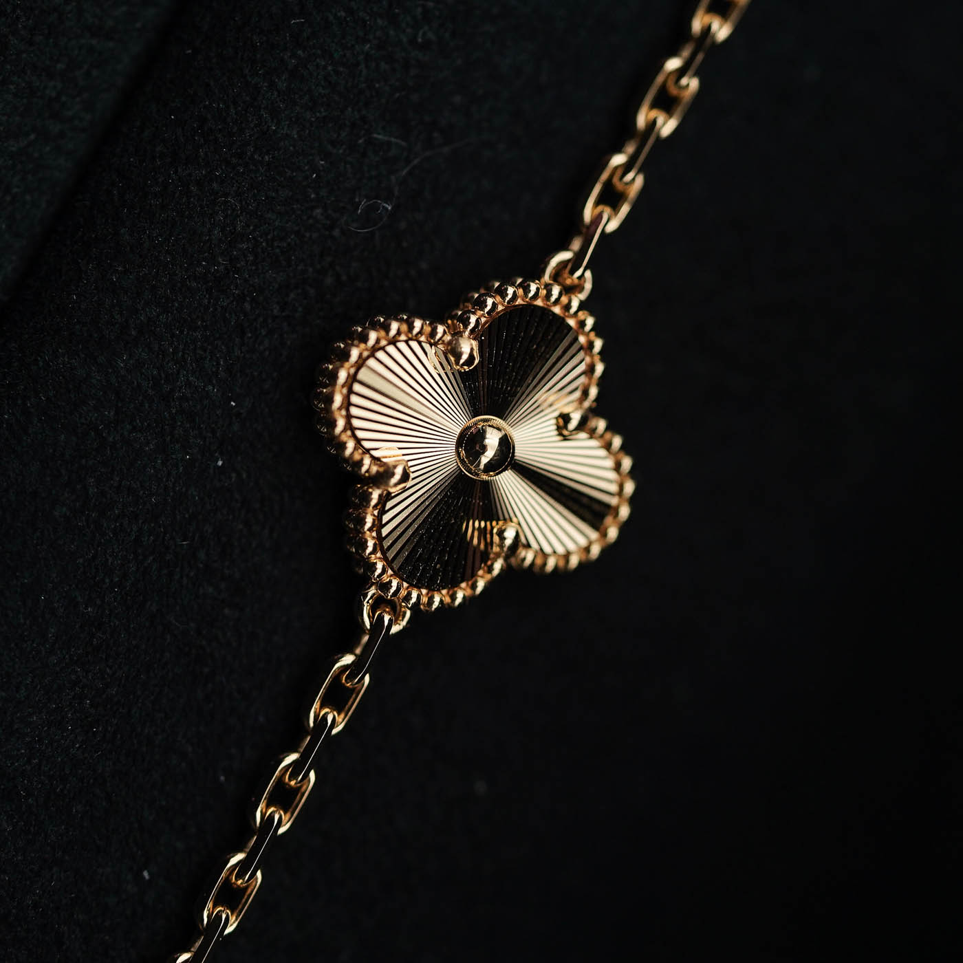 Van Cleef & Arpels Vintage Alhambra bracelet, 5 motifs