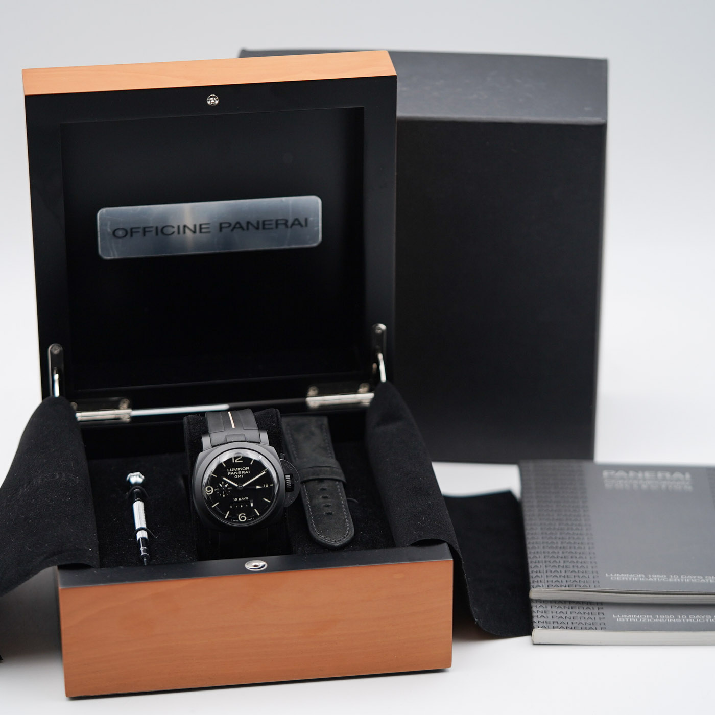 Panerai Luminor 1950 10 Days GMT