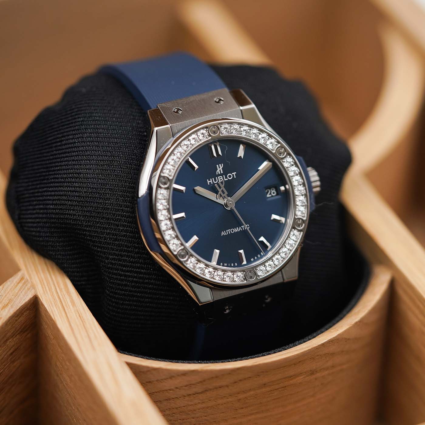 Hublot Classic Fusion 38 Diamonds