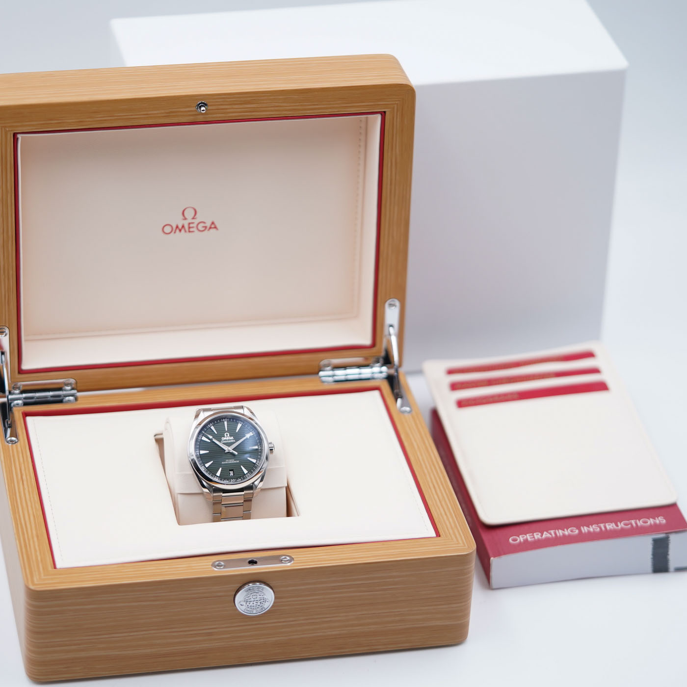 Omega Aqua Terra 150m Co-Axial Master Chronometer 41 mm