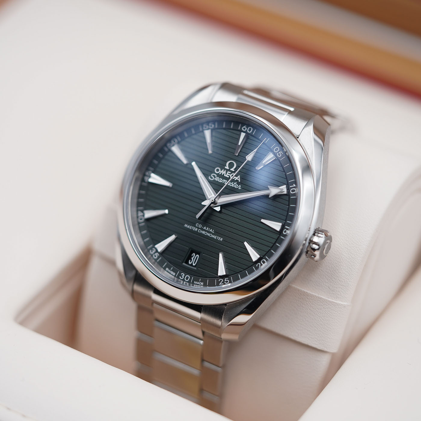 Omega Aqua Terra 150m Co-Axial Master Chronometer 41 mm