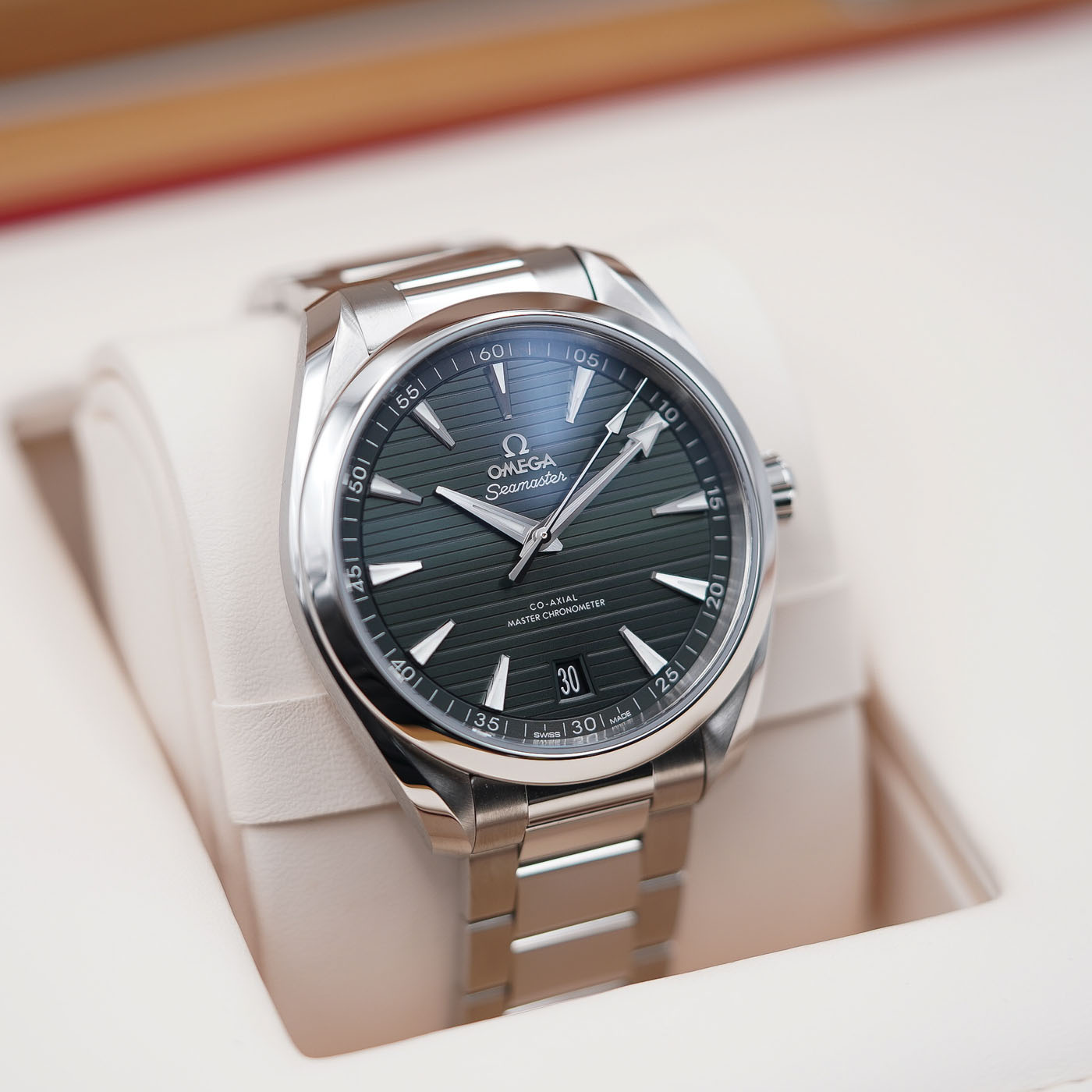 Omega Aqua Terra 150m Co-Axial Master Chronometer 41 mm
