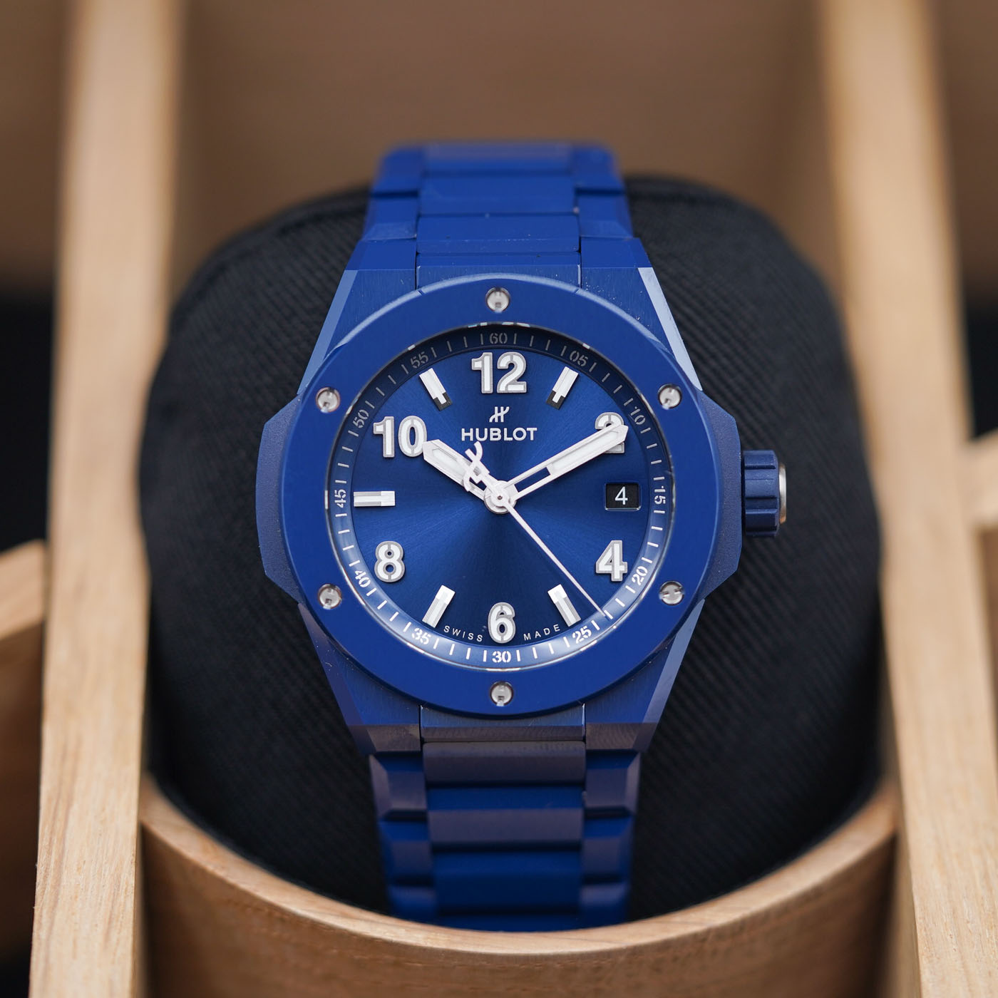 Hublot Big Bang Integrated Blue Ceramic 38mm