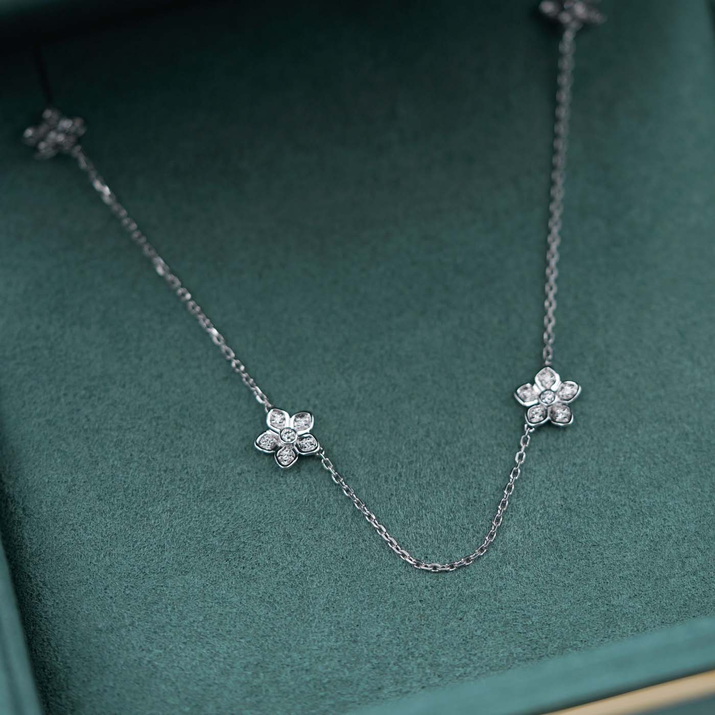 Graff Wild Flower Petite Pavé Diamond Necklace