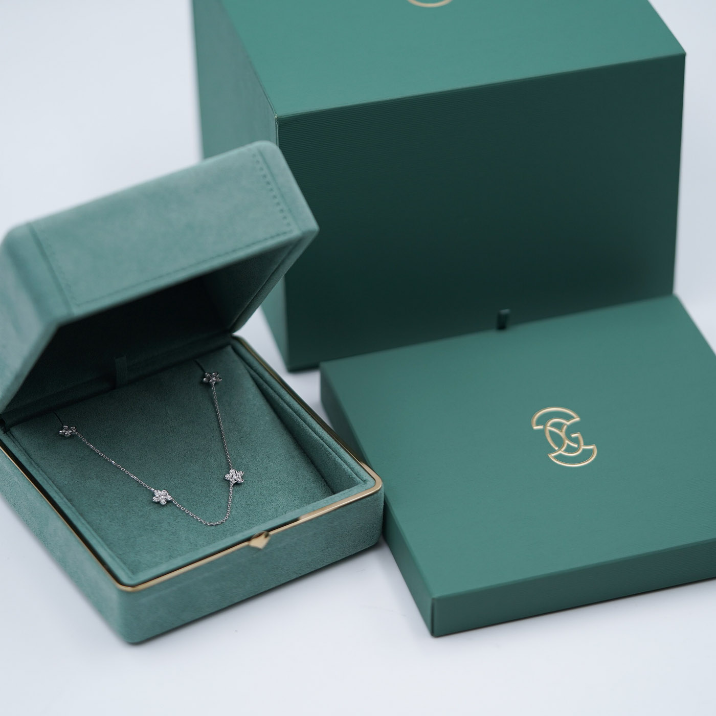 Graff Wild Flower Petite Pavé Diamond Necklace