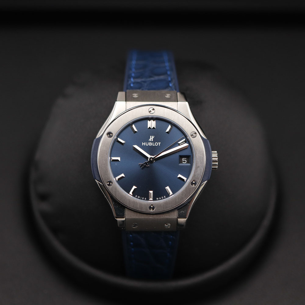 Hublot Classic Fusion 33 Titanium