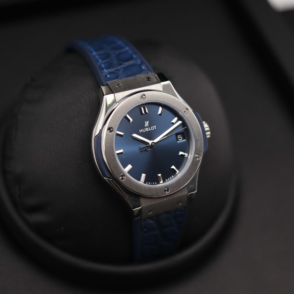 Hublot Classic Fusion 33 Titanium