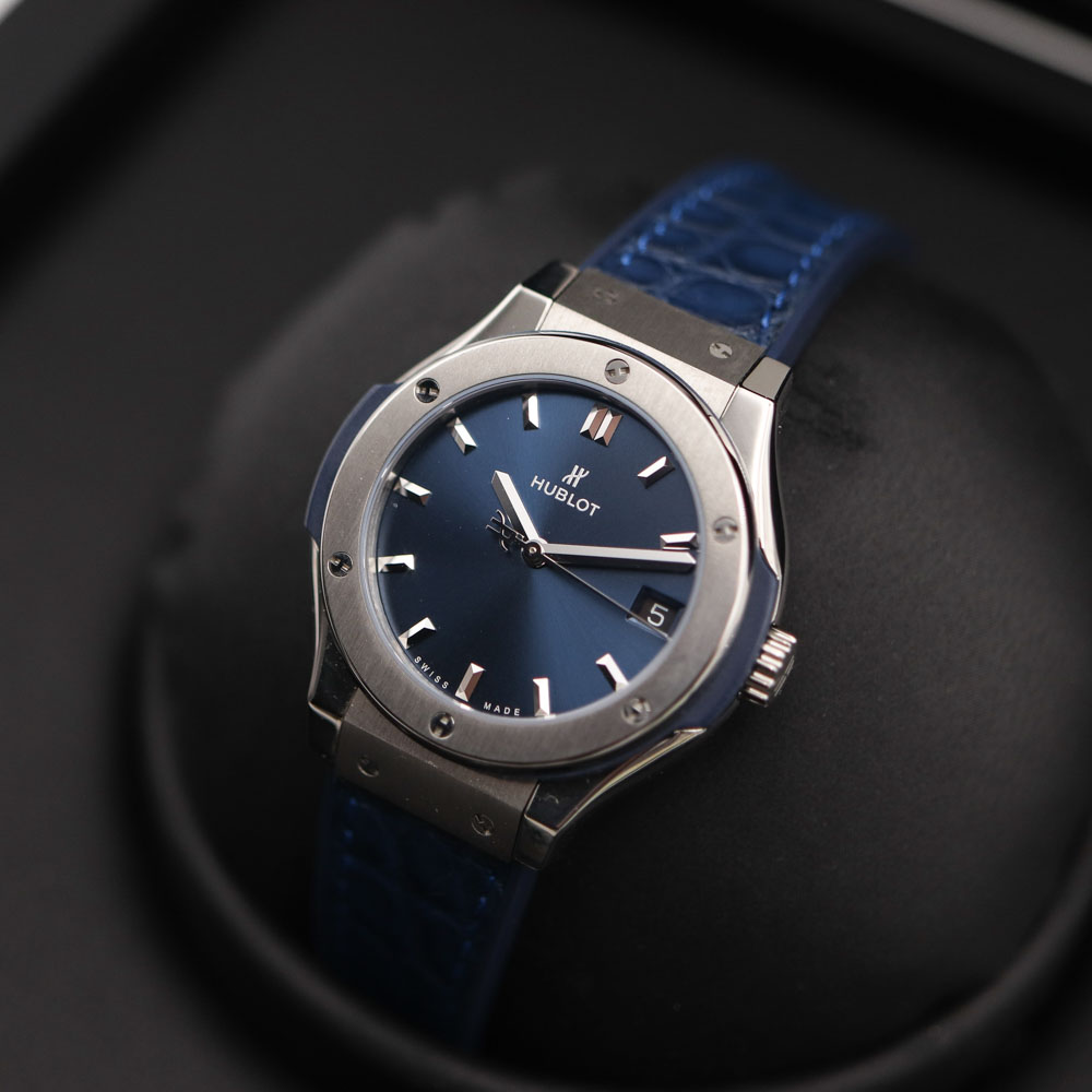 Hublot Classic Fusion 33 Titanium