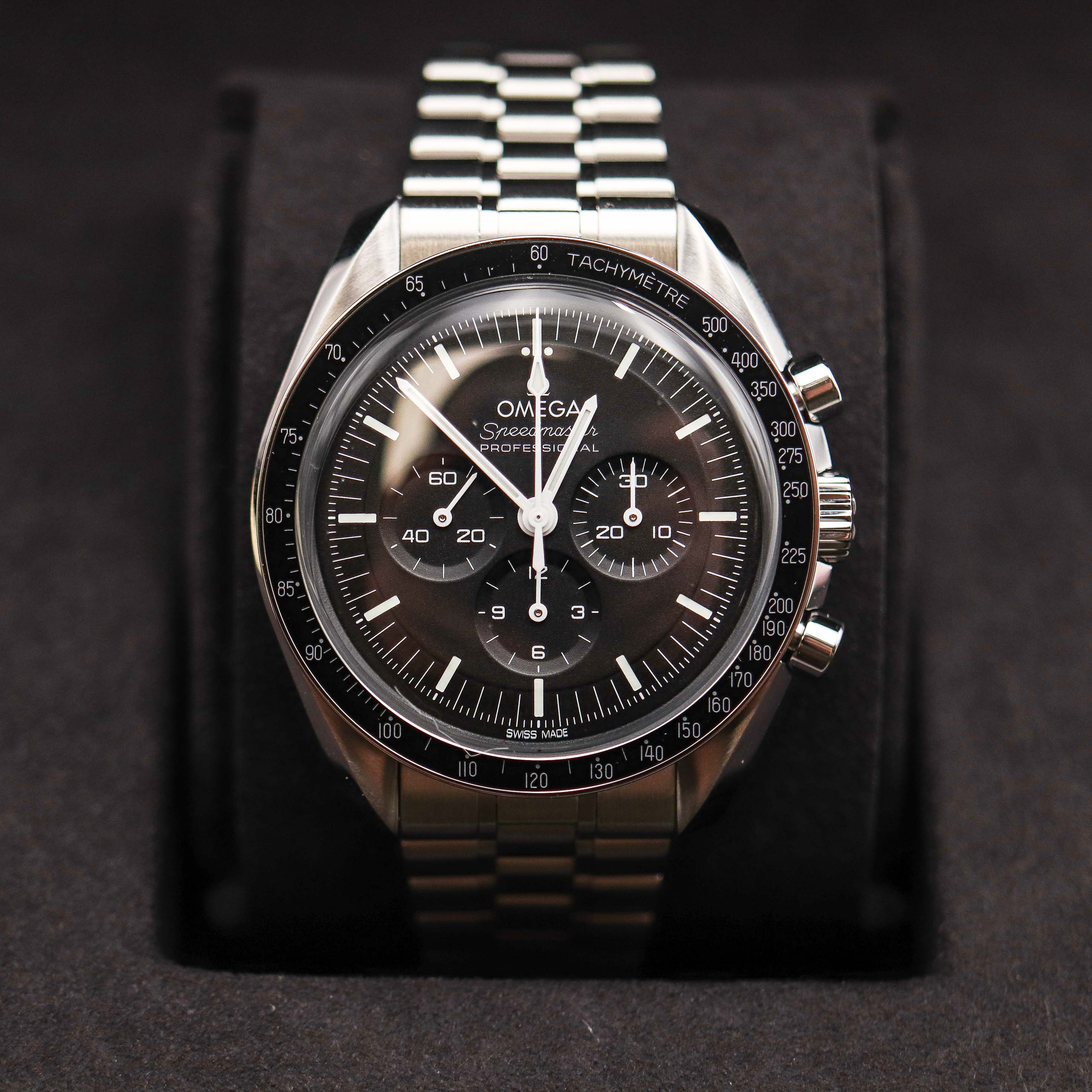 Speedmaster Moonwatch Co-Axial Chronograph | Omega .