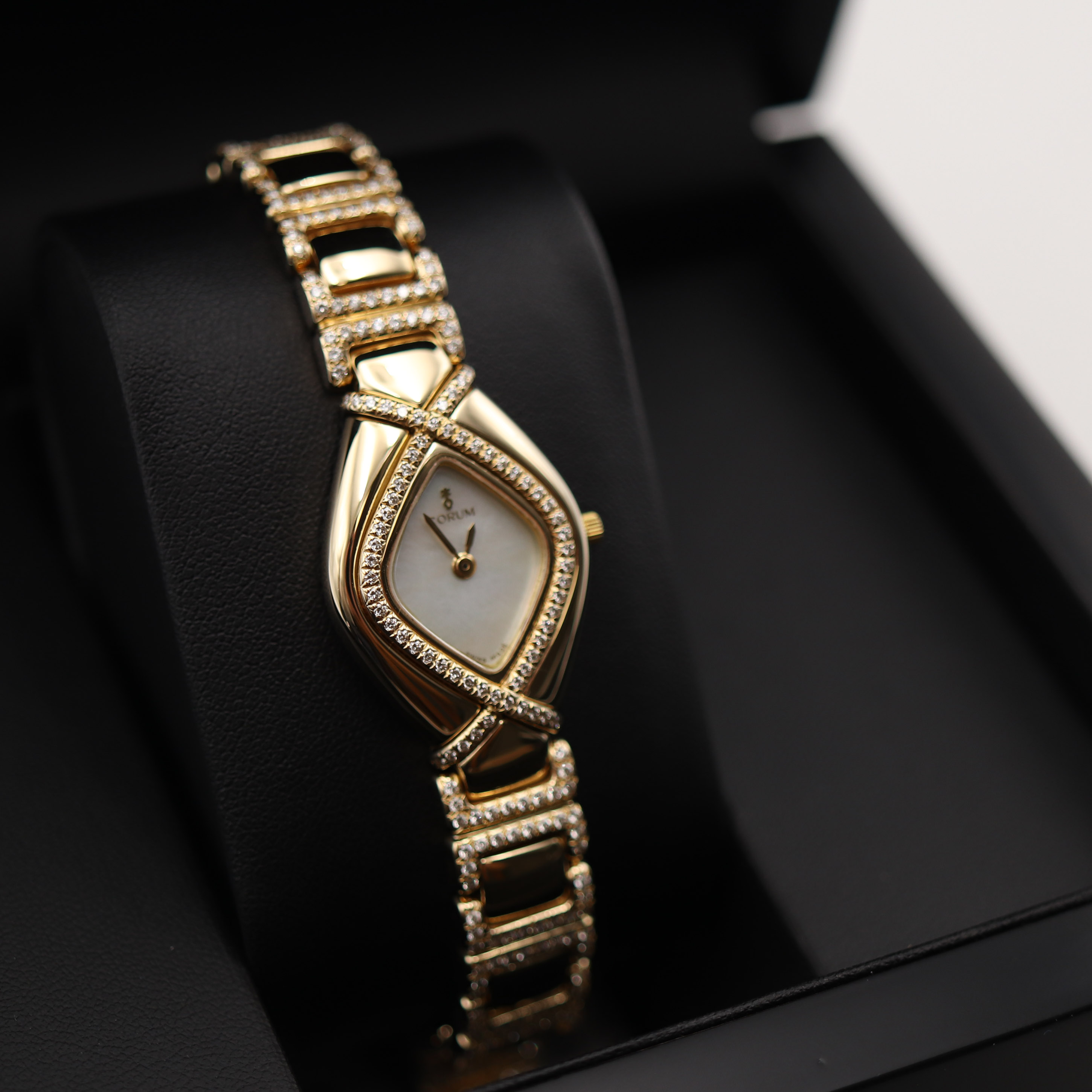 Corum Classic Gold & Diamonds
