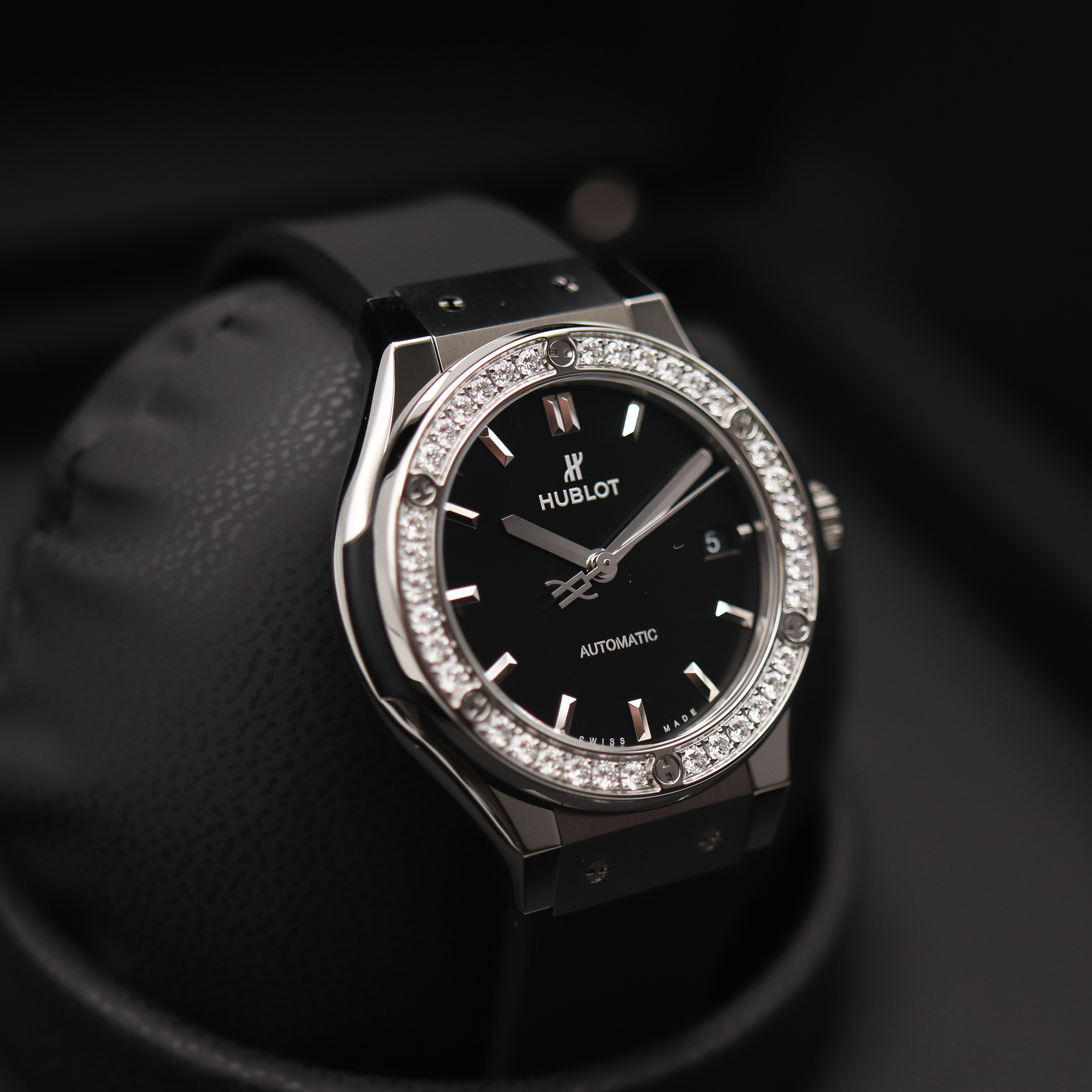 Hublot Classic Fusion 38 Diamonds