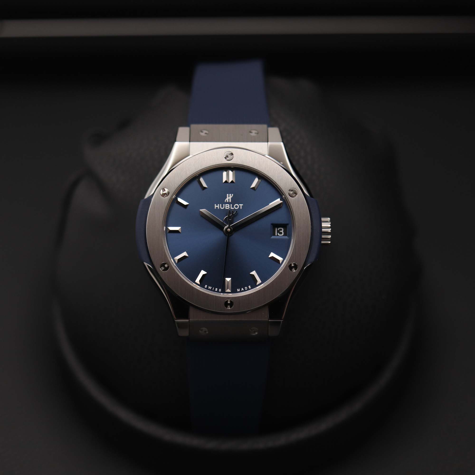 Hublot Classic Fusion 33 Titanium