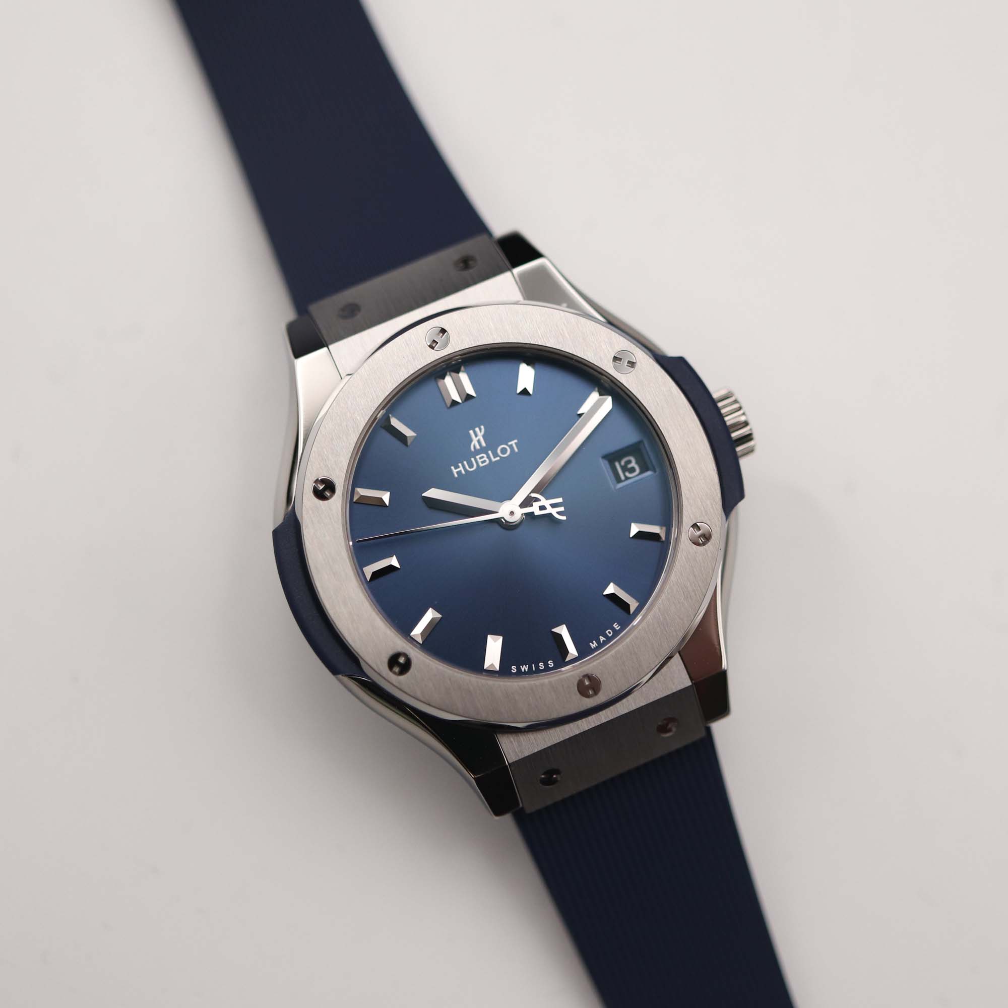 Hublot Classic Fusion 33 Titanium