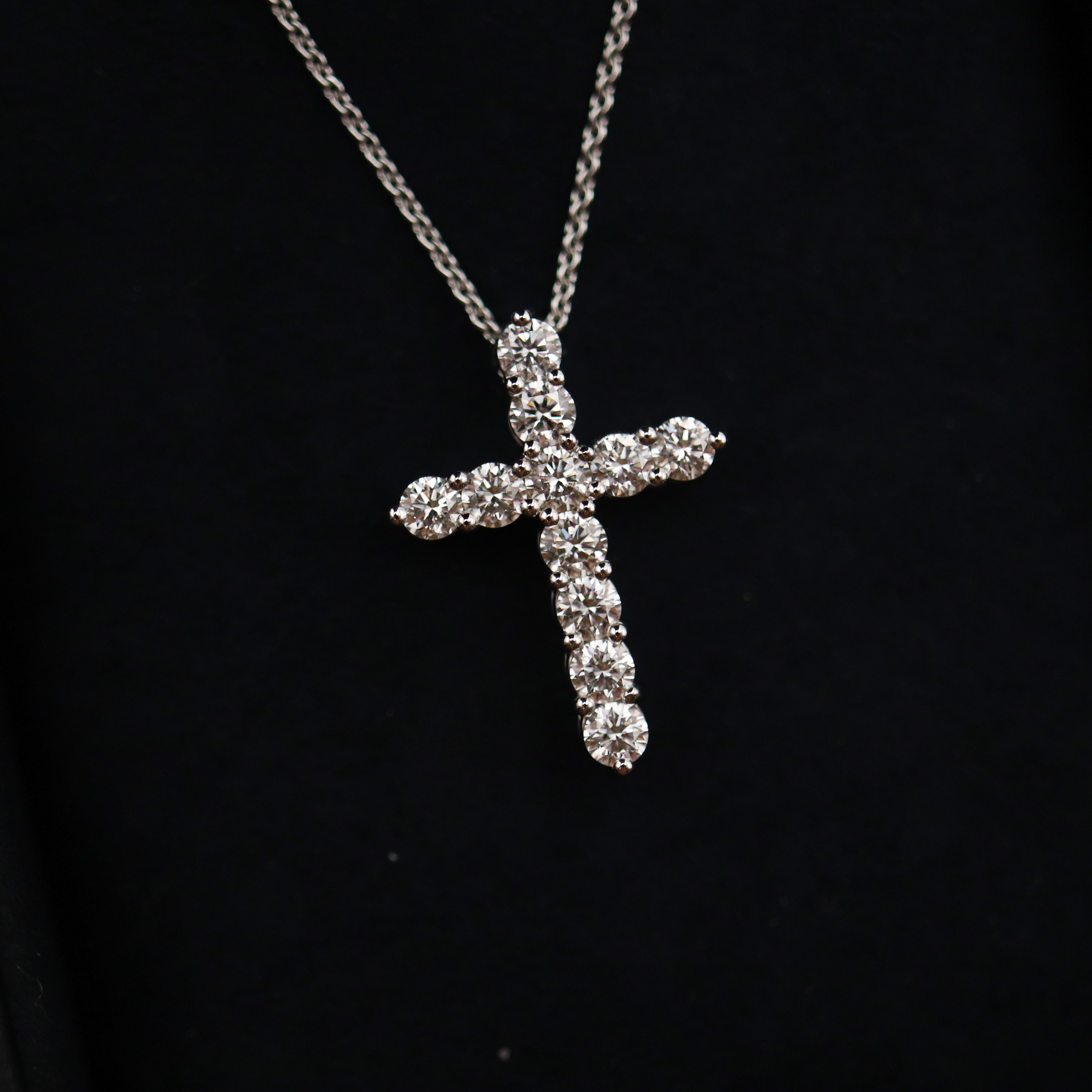 Graff diamond cross deals pendant