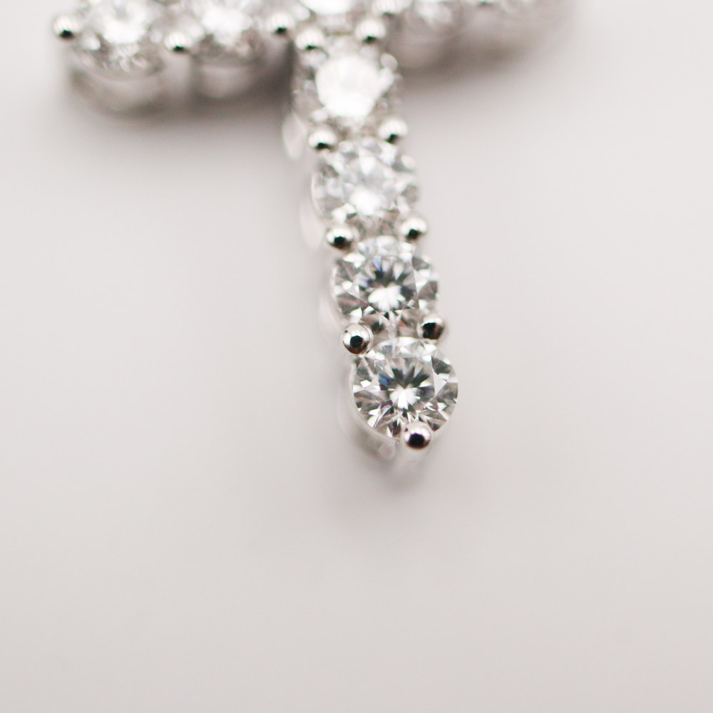 Graff Round Diamond Cross Small Pendant