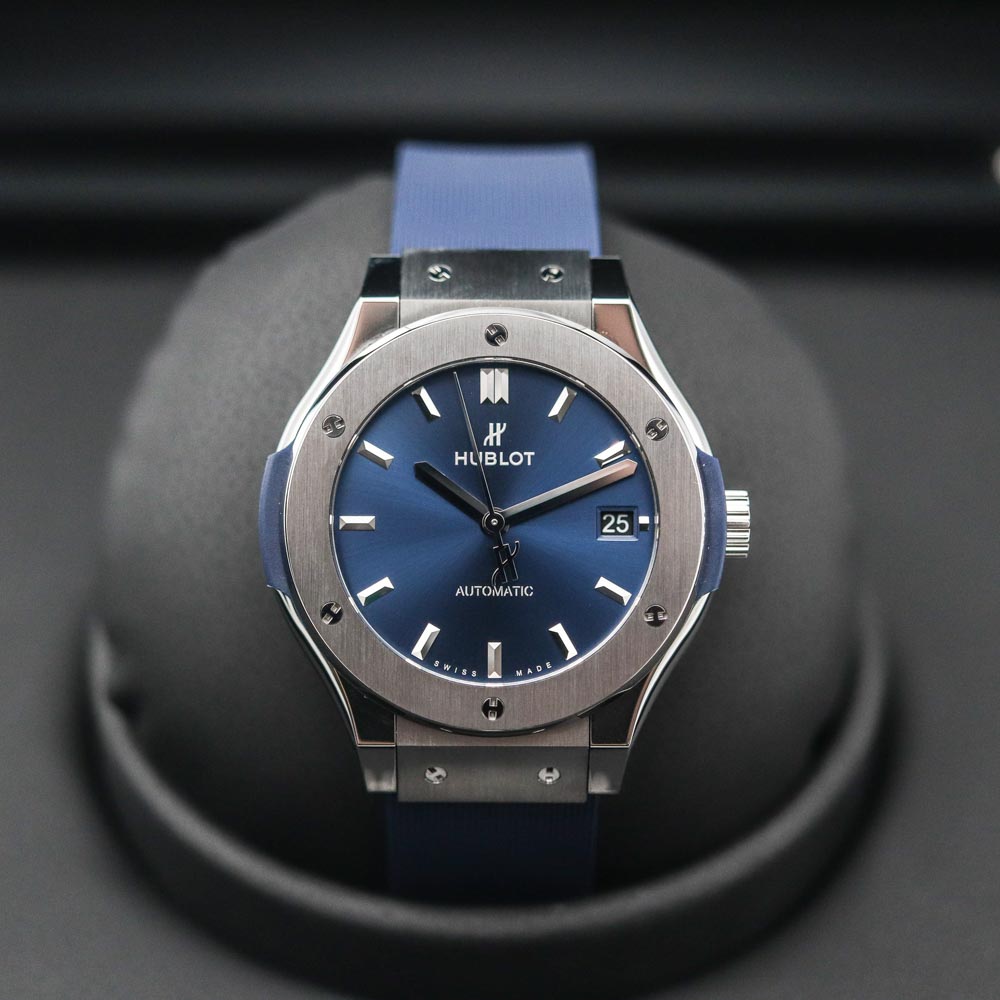 Hublot Classic Fusion 38 Titanium