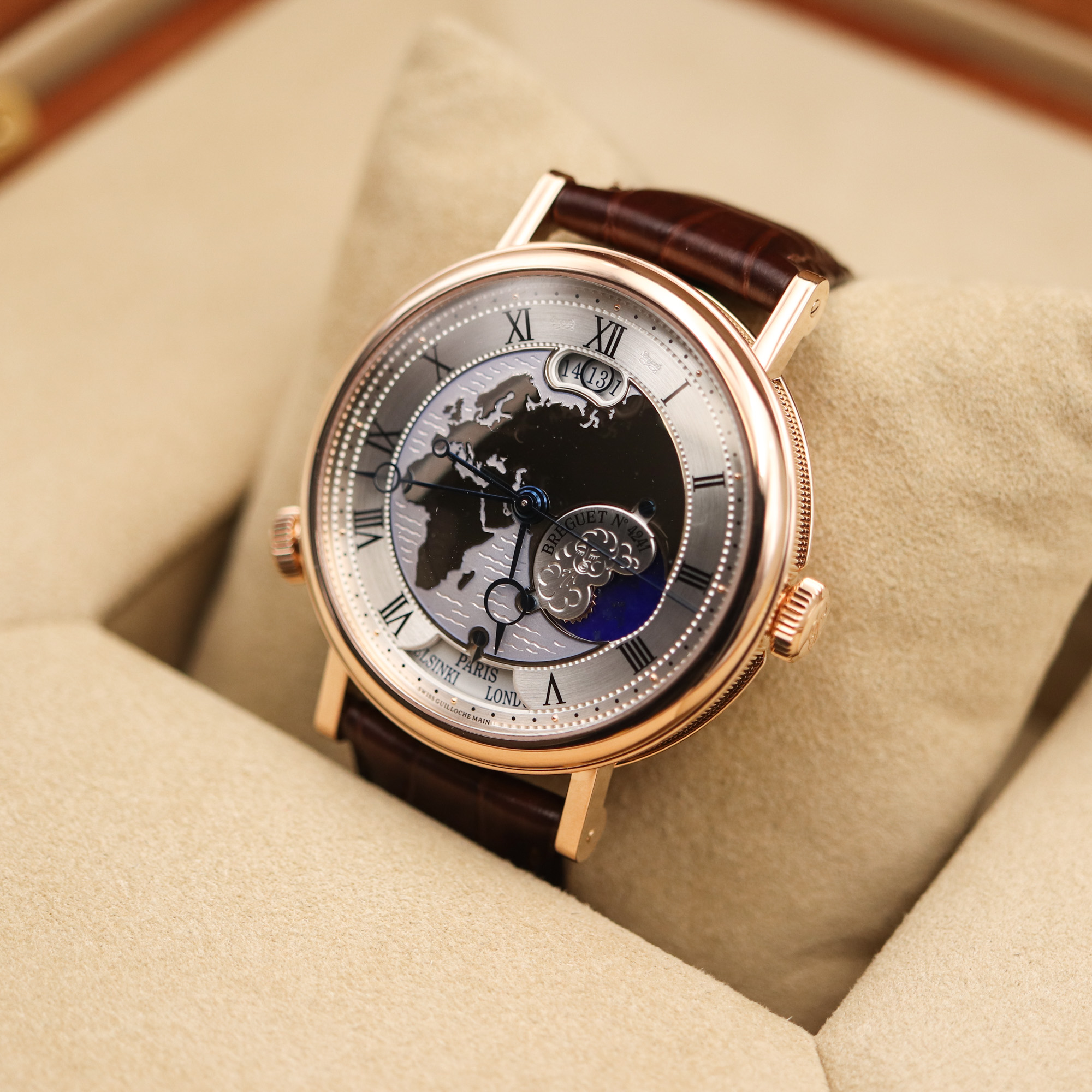 Classique Hora Mundi Europe Map Breguet 5717BR EU 9ZU