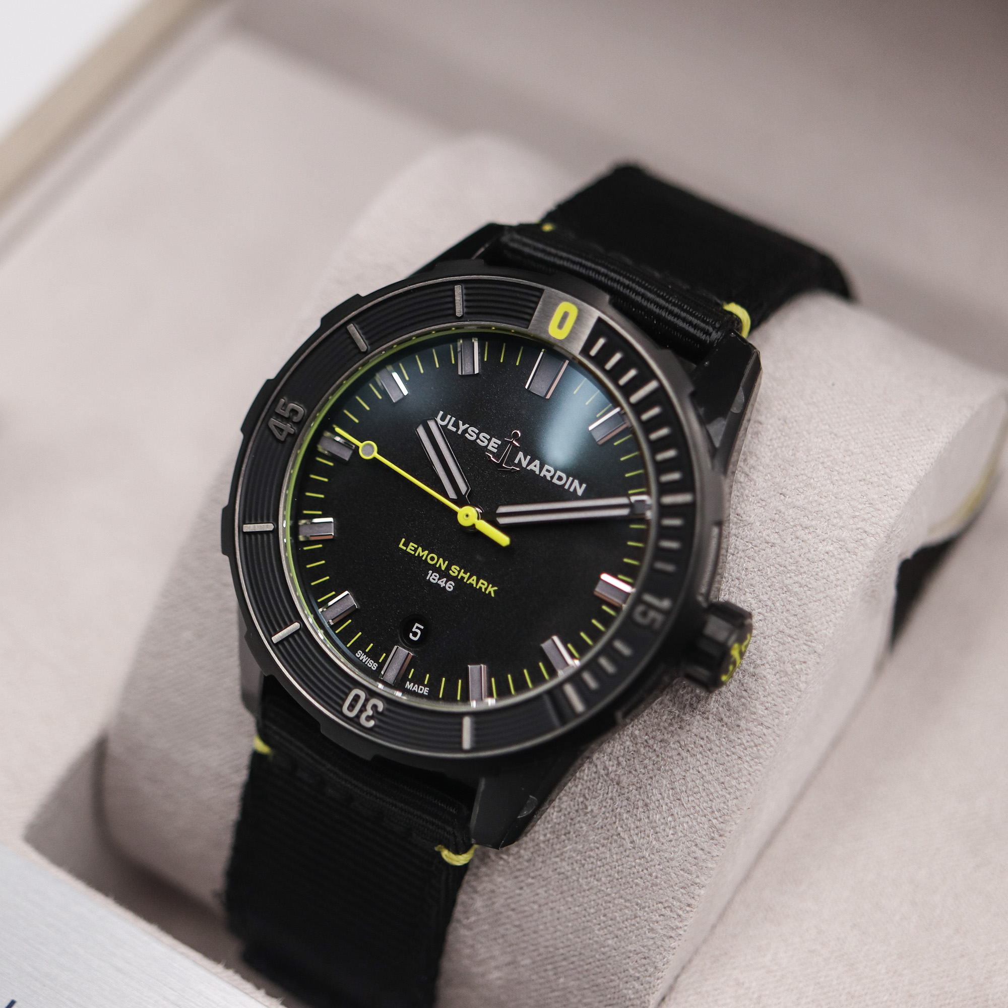 Diver Lemon Shark 42 mm Ulysse Nardin 8163 175LE 92 LEMONSHARK