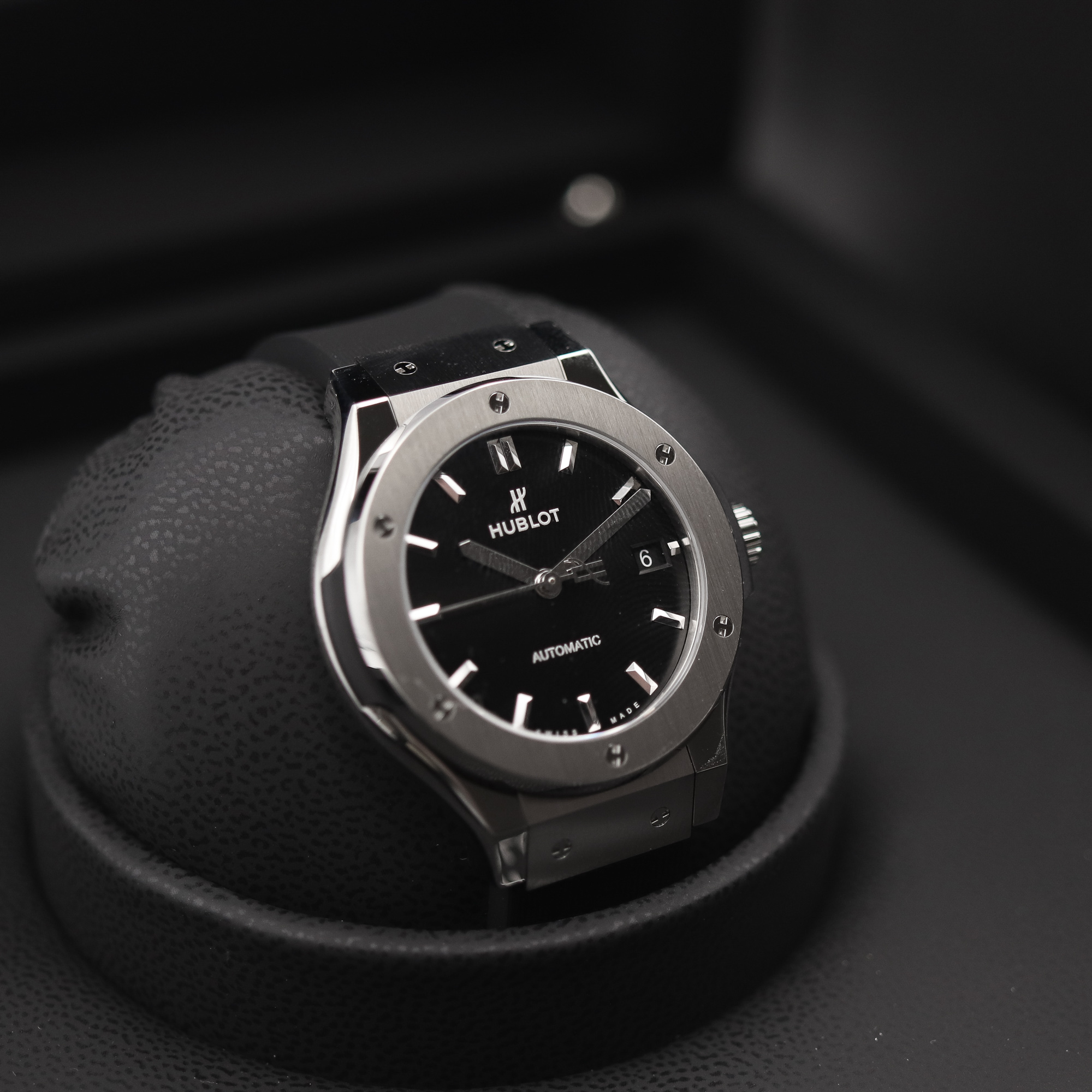 Hublot Classic Fusion 38 Titanium 