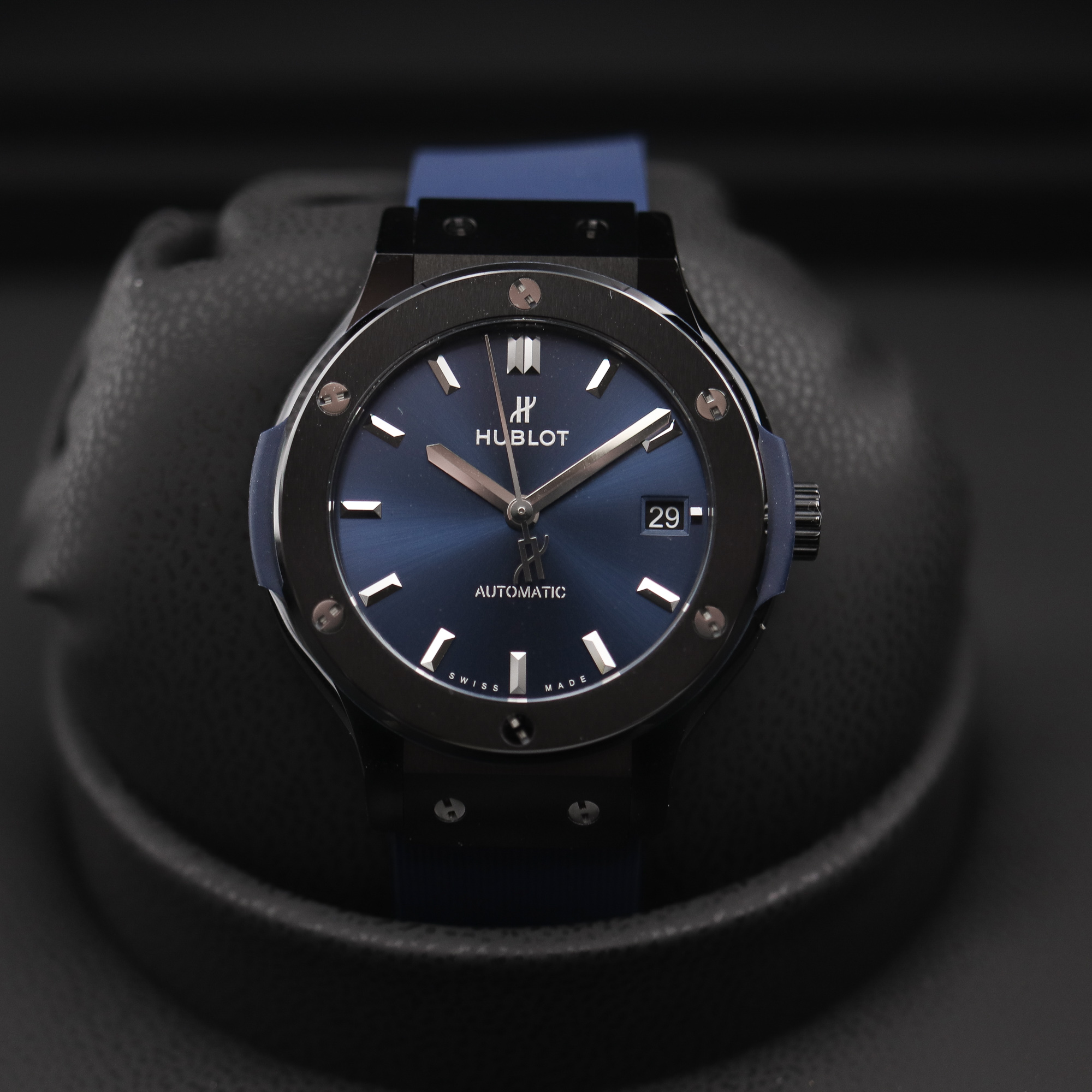 Hublot Classic Fusion 38 Ceramic Blue  