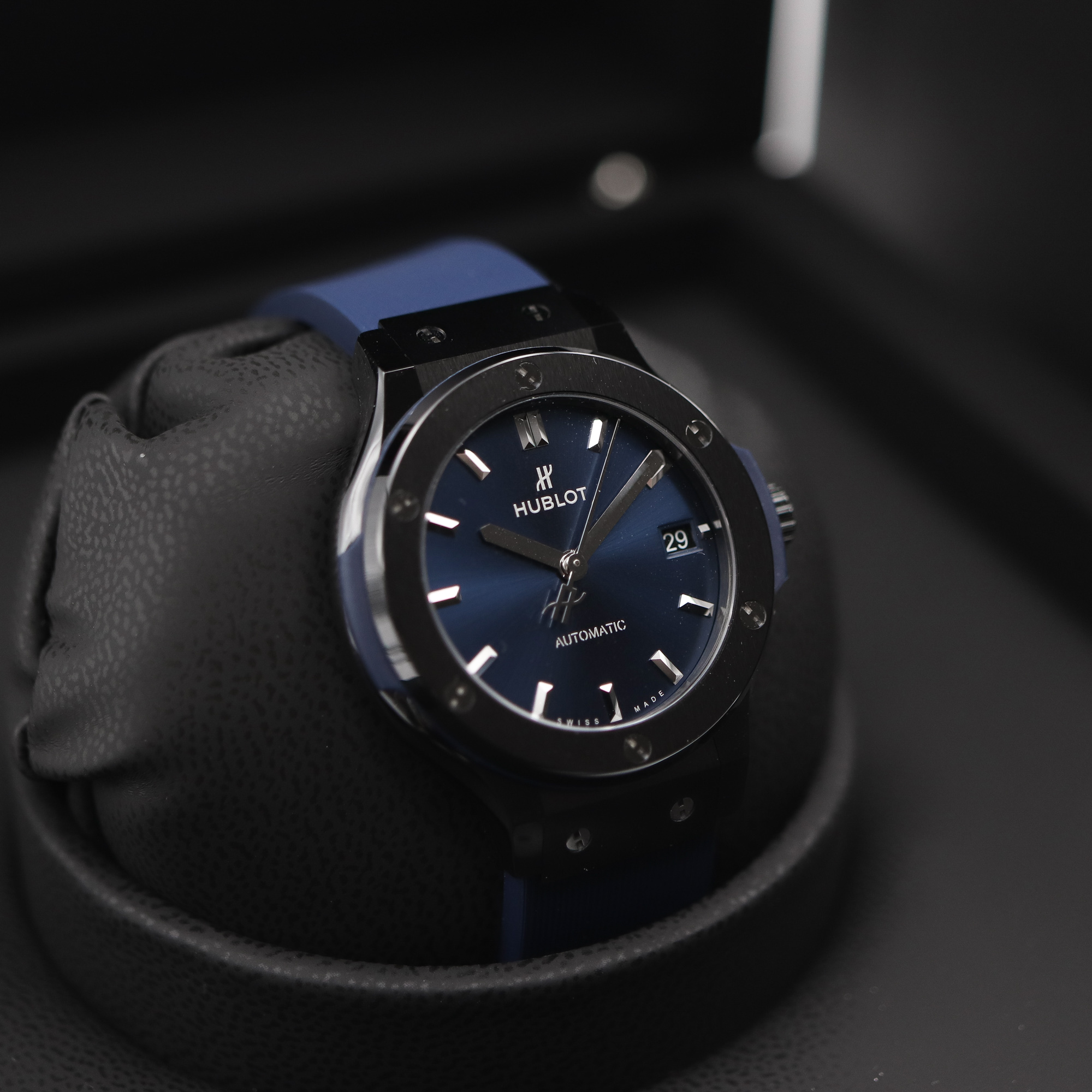 Hublot Classic Fusion 38 Ceramic Blue  