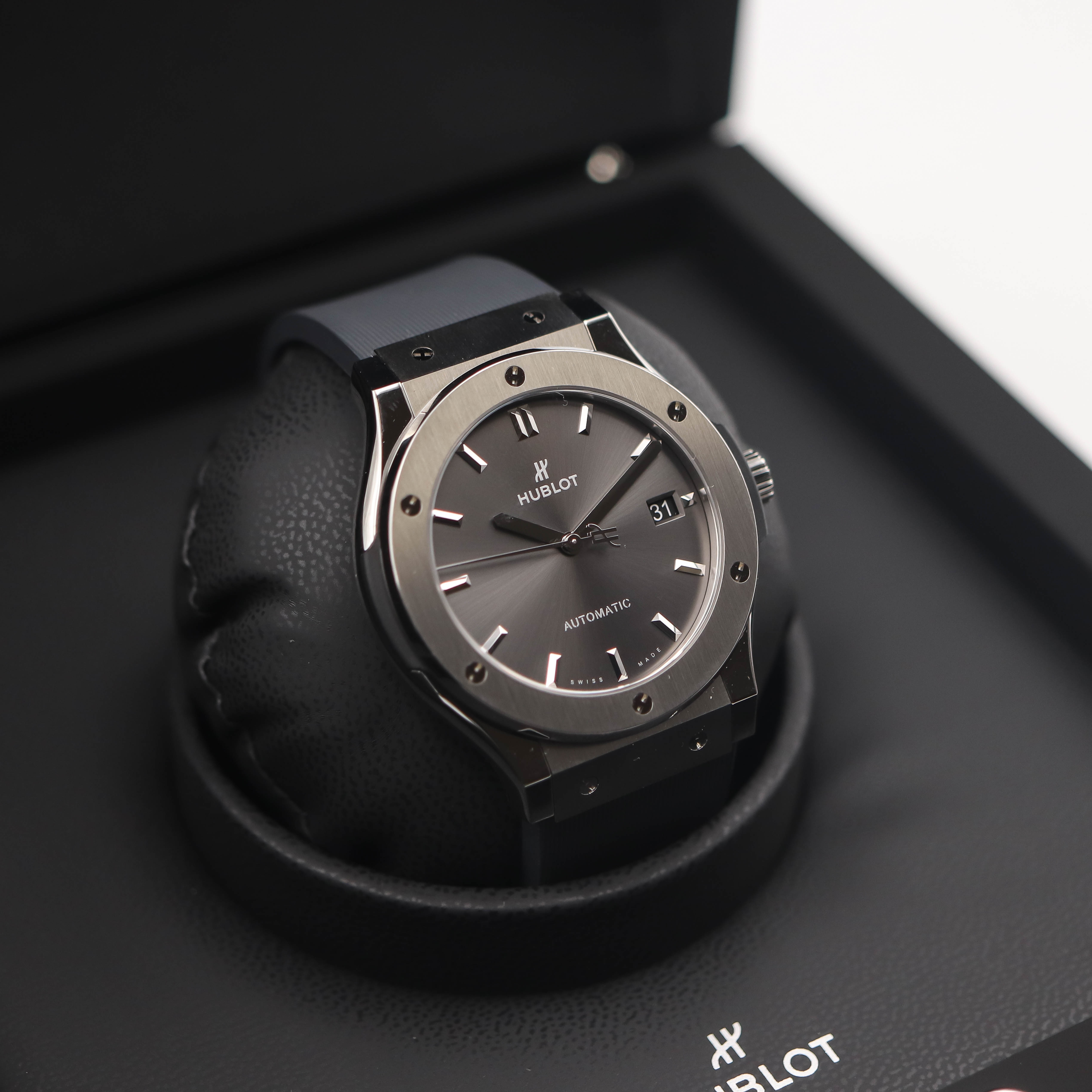 Hublot Classic Fusion 45 Racing Grey Titanium