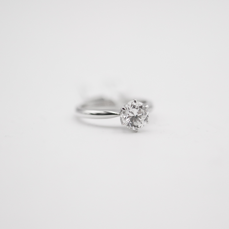 Jewellery Engagement Ring in White Gold