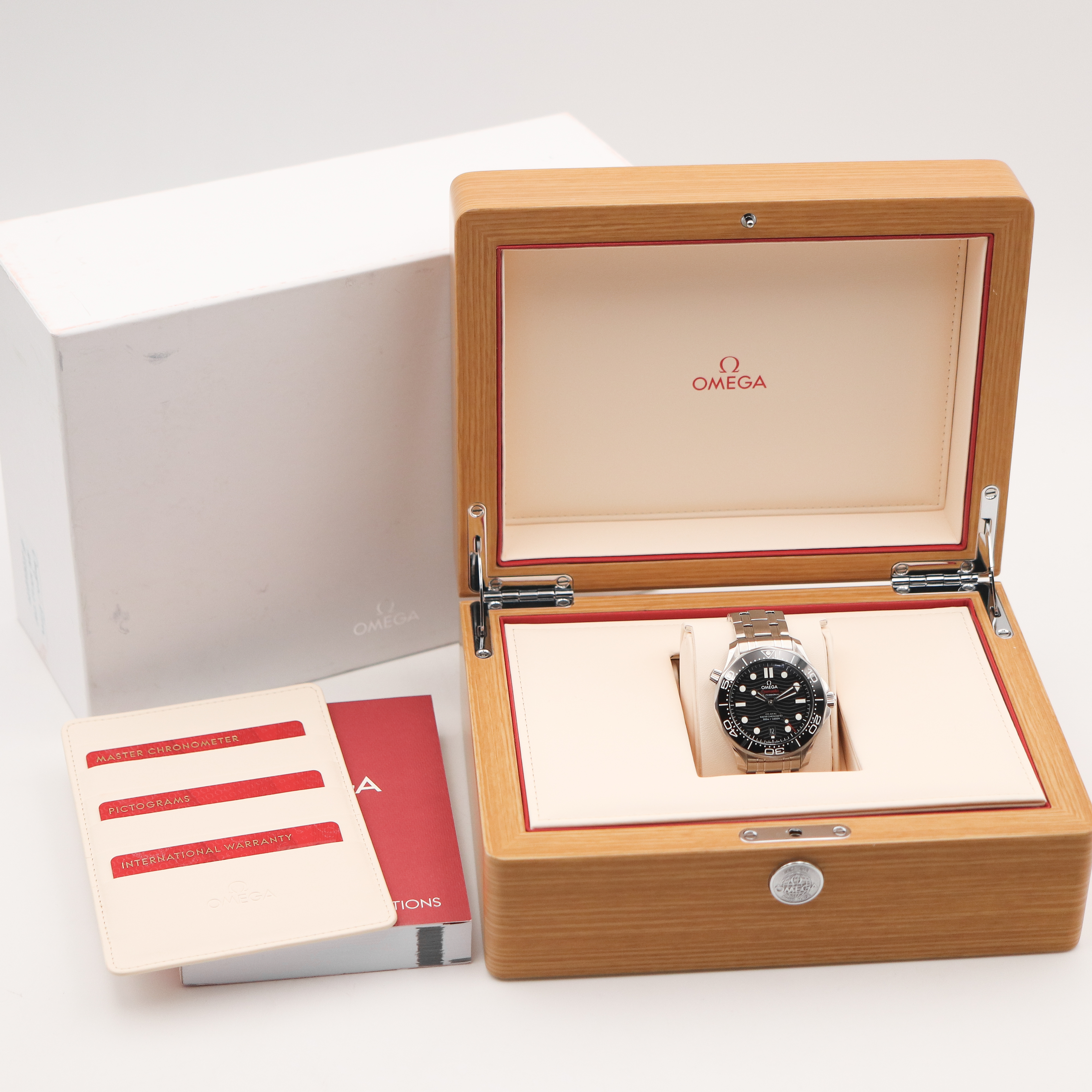 Omega Seamaster Diver 300M Co-Axial Master Chronometer 42mm