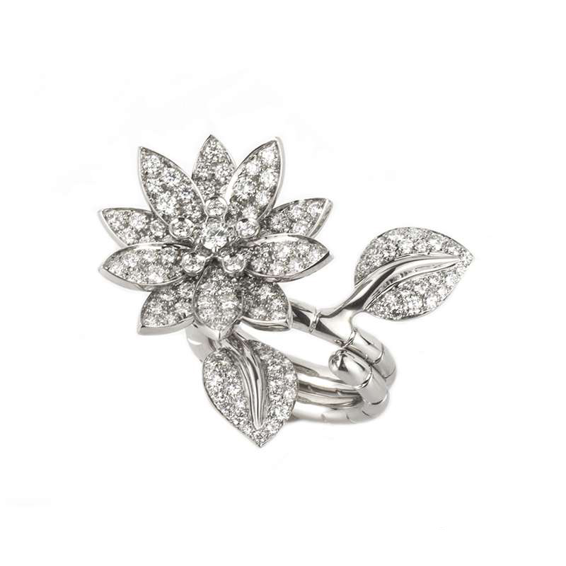 Van Cleef & Arpels Lotus Between Ring